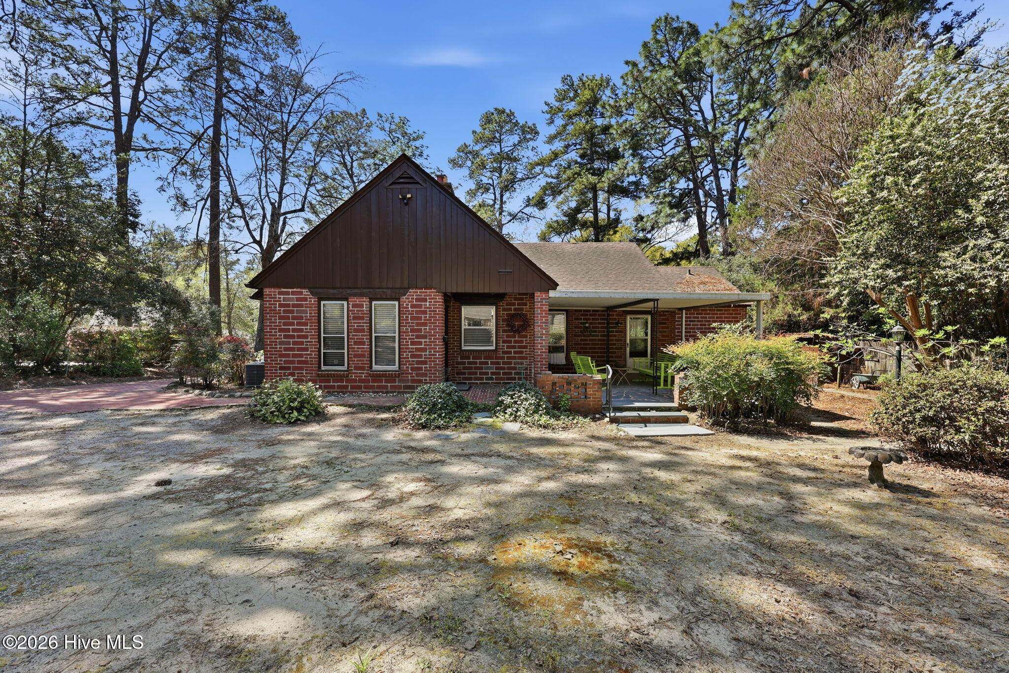535 East Morganton Road Southern Pines, NC 28387 - Photo 49 of 60 49-web-or-mls-50_img_8349