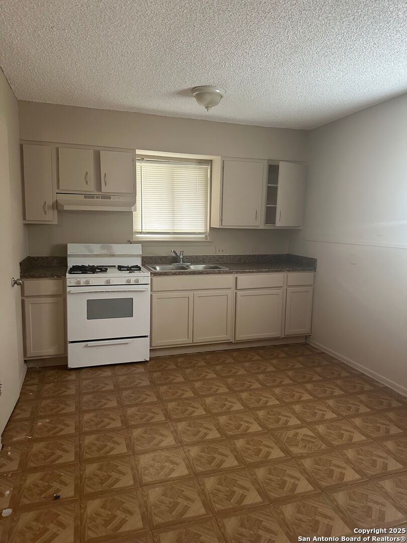 2129 Pat Booker Road, Unit 11 Universal City, TX 78148 - Photo 2 of 7