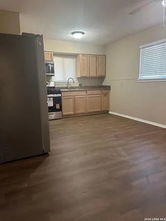 $1,450 | 2129 Pat Booker Road, Unit 11, Universal City, TX 78148