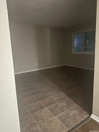 $1,450 | 2129 Pat Booker Road, Unit 11, Universal City, TX 78148