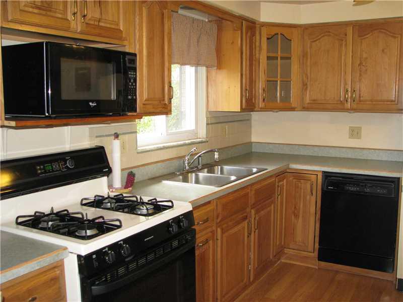 13660 Ridge Road North Huntingdon, PA 15642 - Photo 3 of 23 Kitchen.
