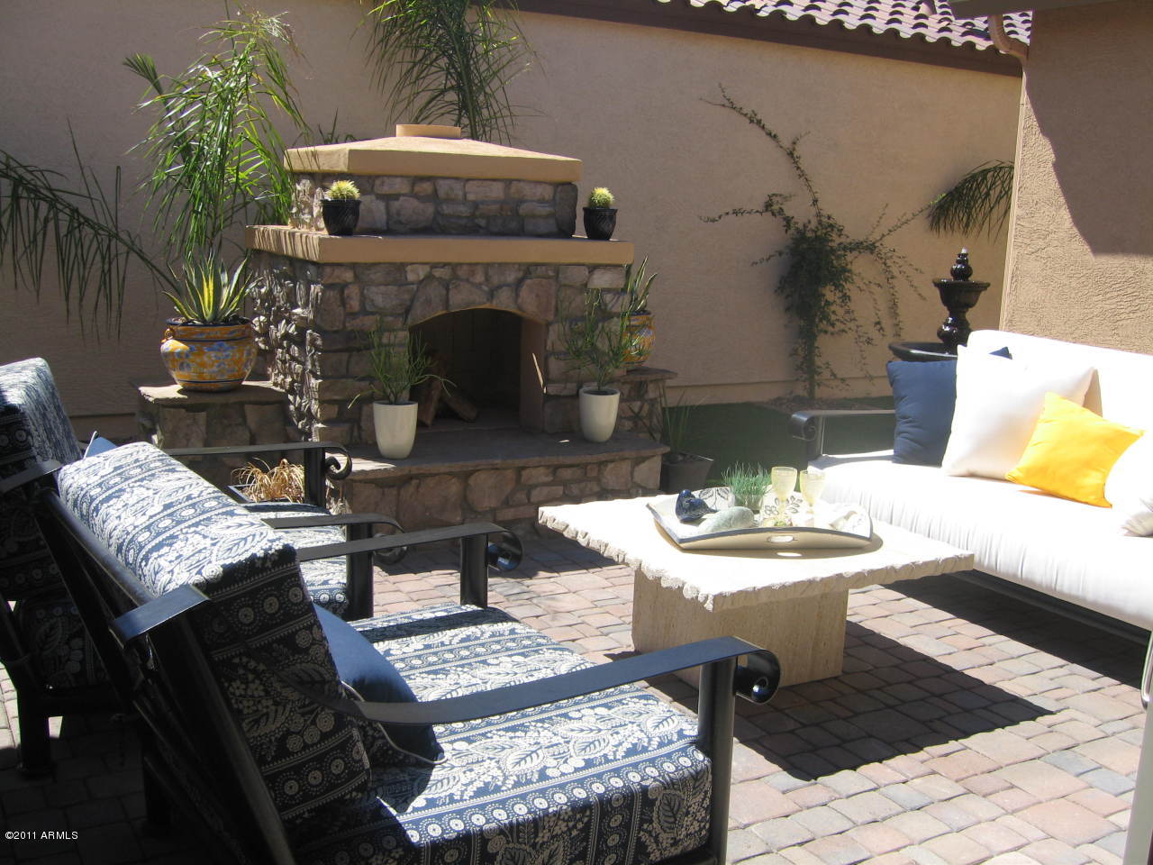 4611 East Blue Sage Road Gilbert, AZ 85297 - Photo 3 of 3 court yard