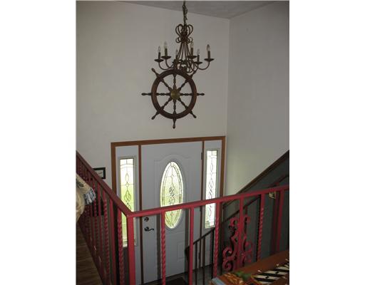 560 Ekastown Road Sarver, PA 16055 - Photo 5 of 9 Entry/Foyer.