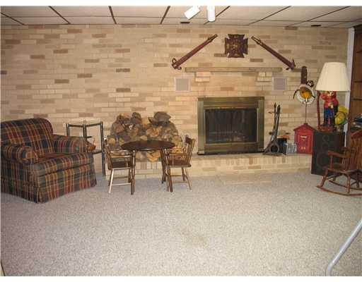 560 Ekastown Road Sarver, PA 16055 - Photo 6 of 9 Family Room.