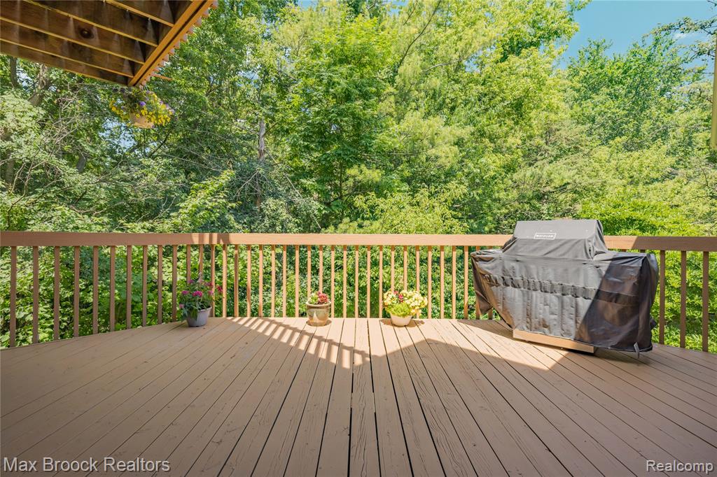 31223 Country Ridge Circle Farmington Hills, MI 48331 - Photo 53 of 62