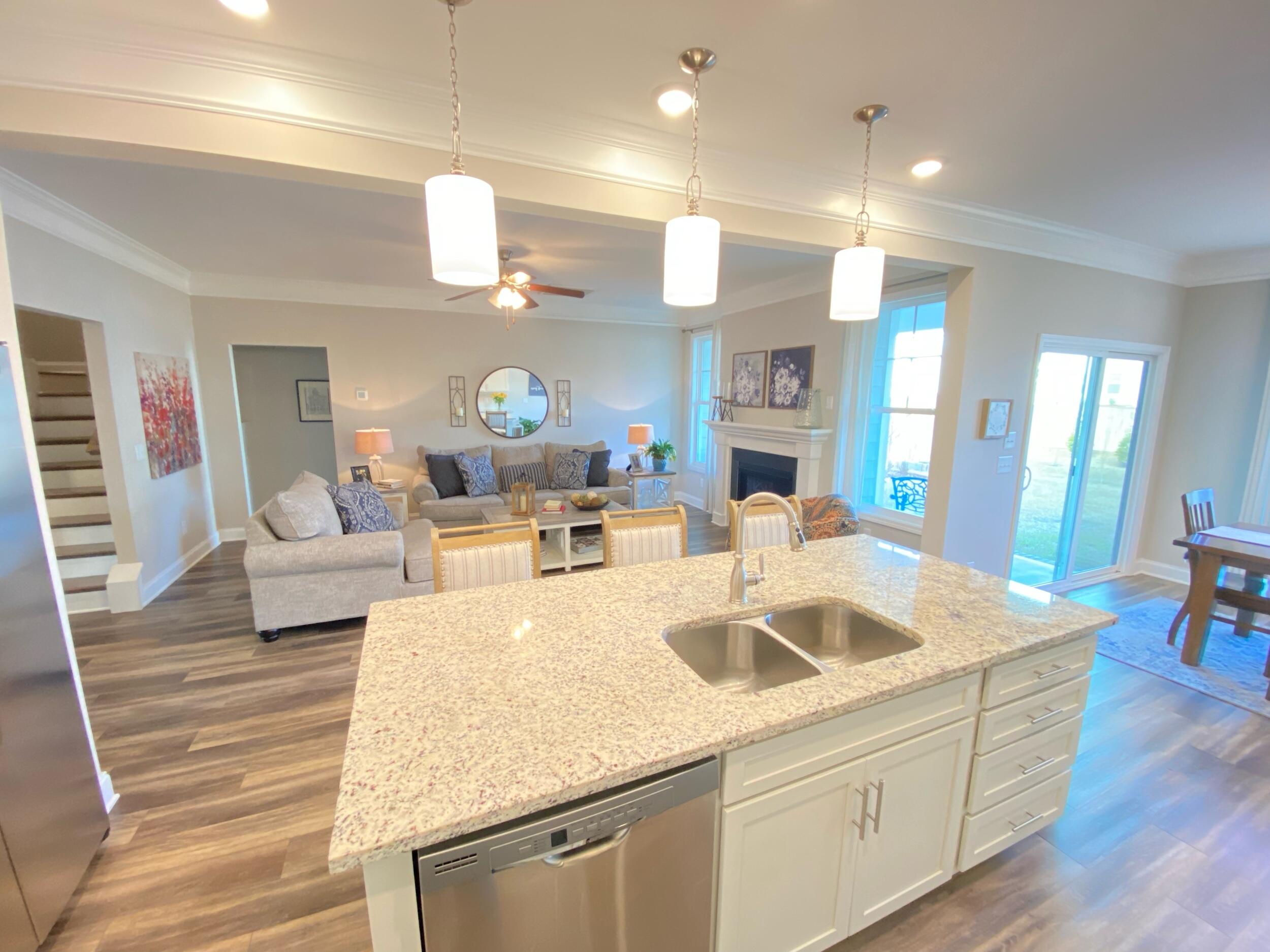 323 Landover Road Columbia, SC 29229 - Photo 6 of 17 Family Room 2