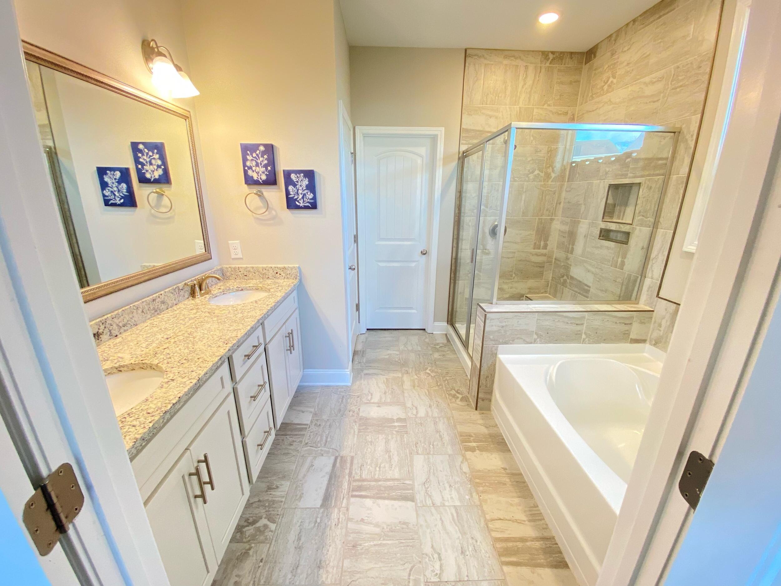 323 Landover Road Columbia, SC 29229 - Photo 10 of 17 MBath
