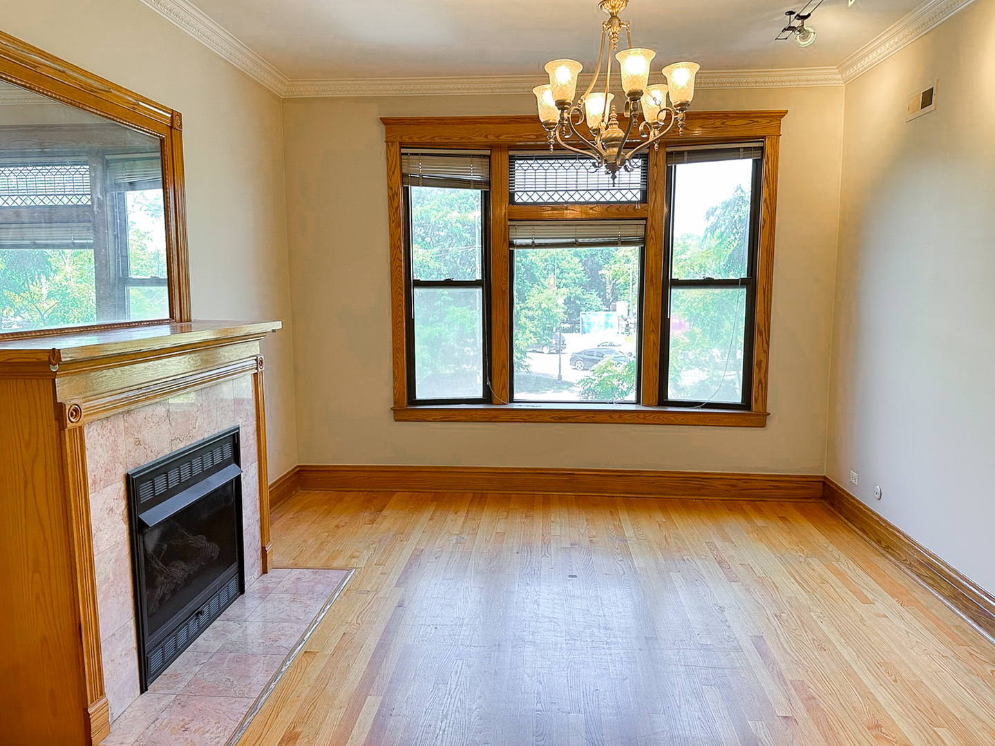 3129 West Logan Boulevard, Unit 2 Chicago, IL 60647 - Photo 2 of 13