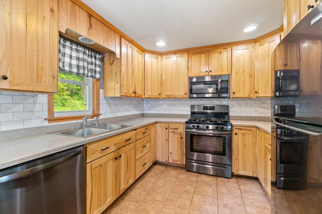 S1341 Deer Creek Road Nelson, WI 54756 - Photo 10 of 29