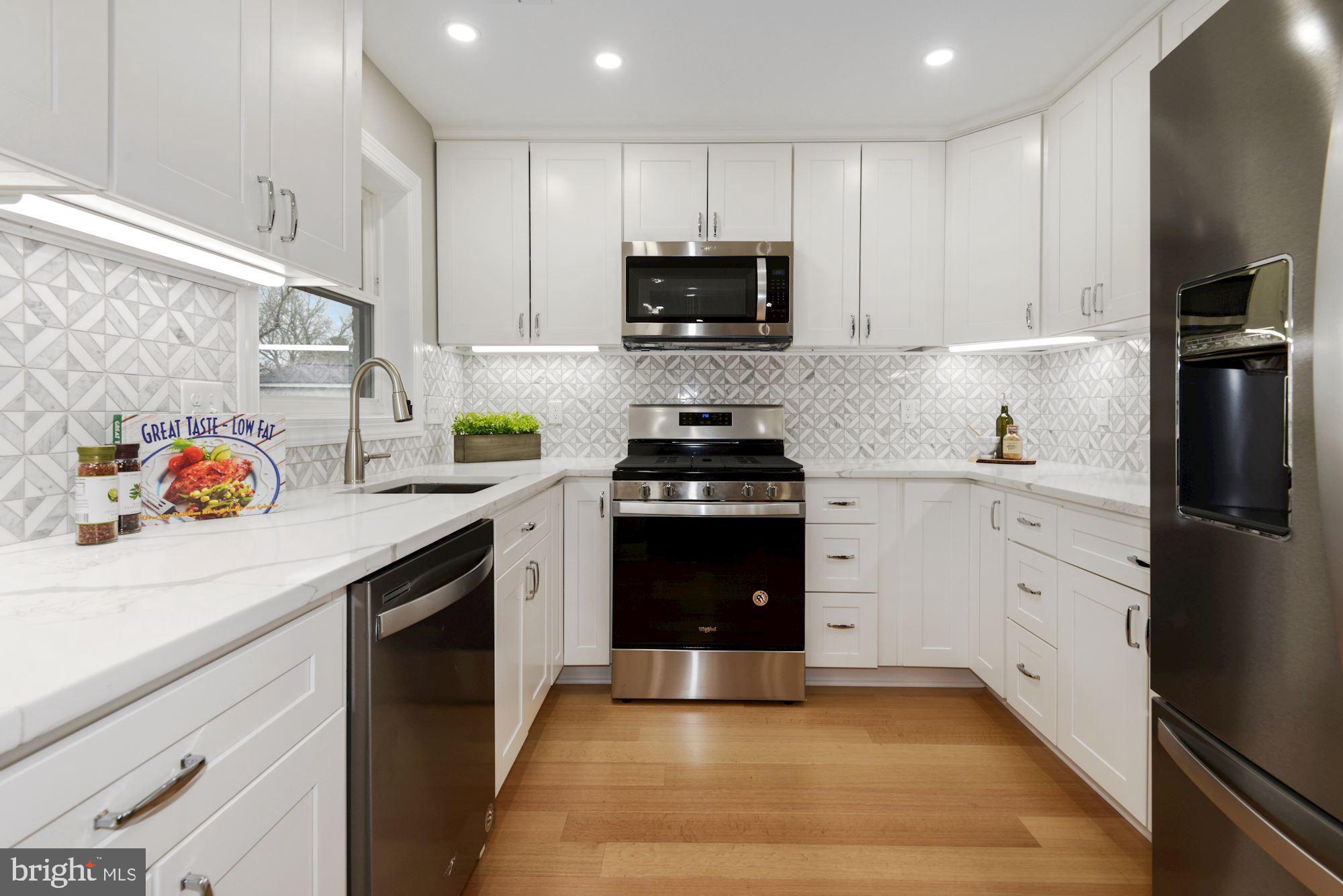 8007 Bainbridge Road Alexandria, VA 22308 - Photo 11 of 46 Stainless Steel Appliances, Under Cabinet Lighting