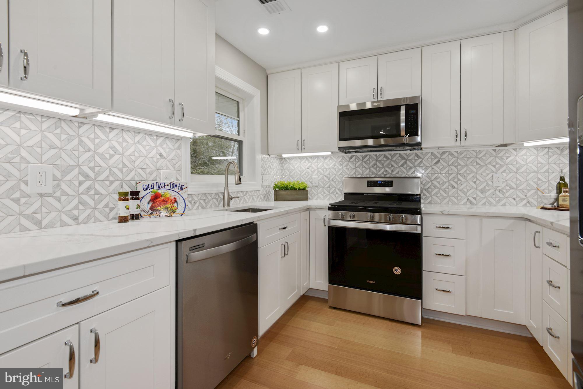 8007 Bainbridge Road Alexandria, VA 22308 - Photo 9 of 46 Shaker Style Soft Close Cabinetry
