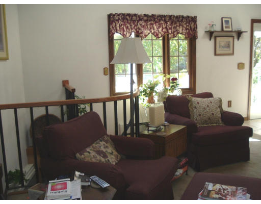 261 Paper Mill Road Westfield, MA 01085 - Photo 4 of 19 Gallery Image 4