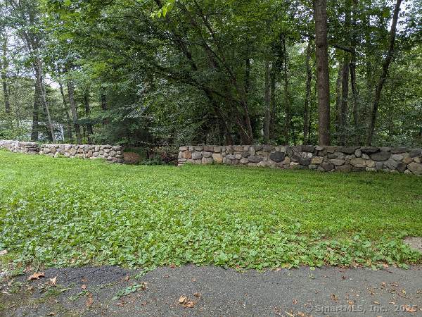 35 Sturbridge Road Easton, CT 06612 - Photo 6 of 23 a view of a park with large trees