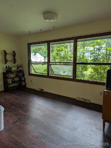 35 Sturbridge Road Easton, CT 06612 - Photo 10 of 23 a room with window