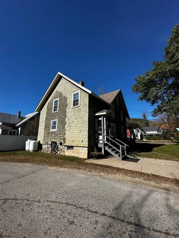 $2,400 | 51 Church Street, Lincoln, NH 03251