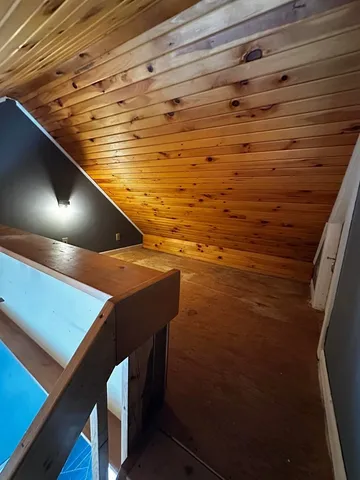 $2,400 | 51 Church Street, Lincoln, NH 03251