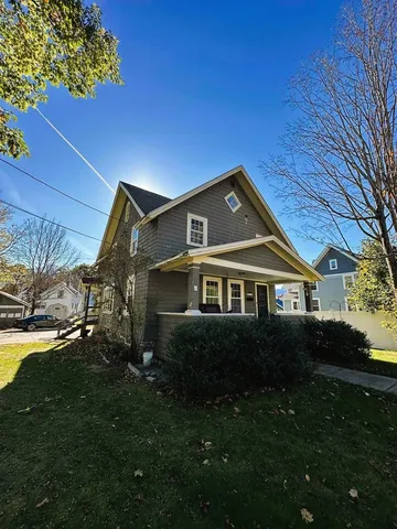 $2,400 | 51 Church Street, Lincoln, NH 03251