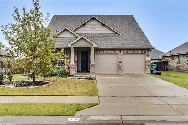 $395,000 | 216 Bay, Waxahachie, TX 75165