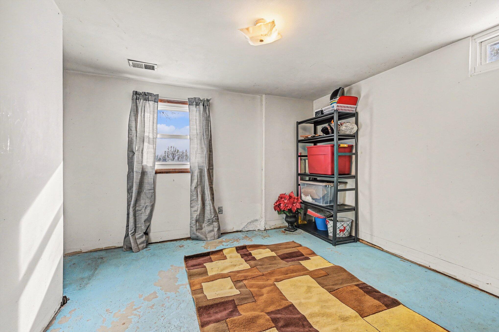 10070 Thornapple Lake Road Nashville, MI 49073 - Photo 13 of 27 017_file_2830