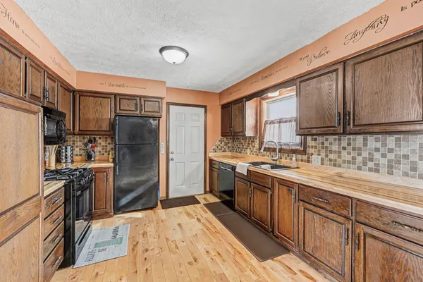 $299,900 | 10070 Thornapple Lake Road, Nashville, MI 49073