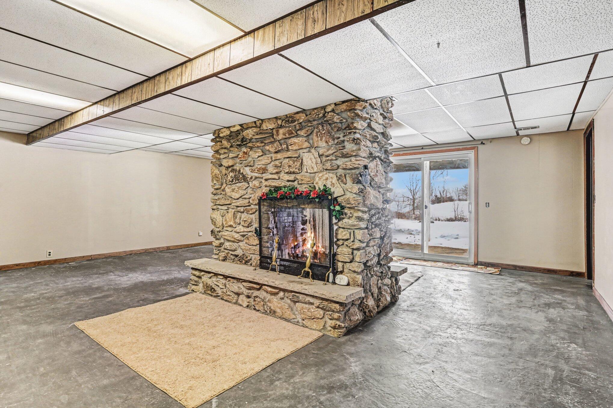 10070 Thornapple Lake Road Nashville, MI 49073 - Photo 10 of 27 019_file_1865