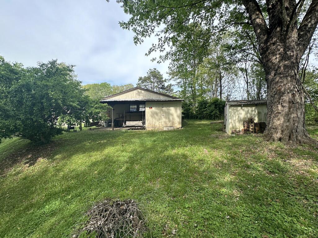 806 Sneed Road Soddy Daisy, TN 37379 - Photo 14 of 25 garage - rear