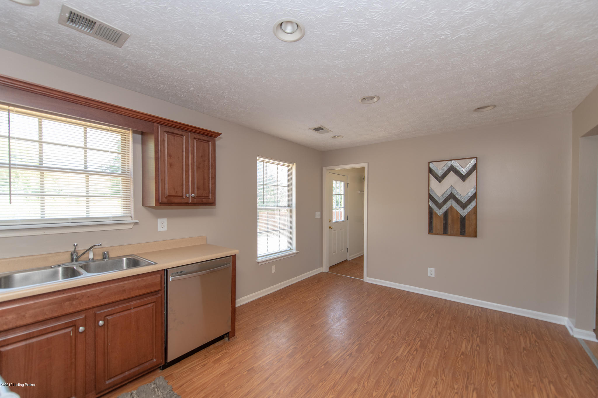292 Madison Rae Boulevard Shepherdsville, KY 40165 - Photo 8 of 29 9380997D-26DE-4585-BCB4-1F47C579E789