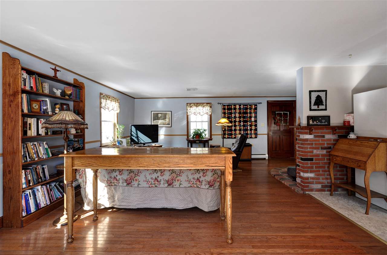 105 Island Pond Road Derry, NH 03038 - Photo 14 of 33