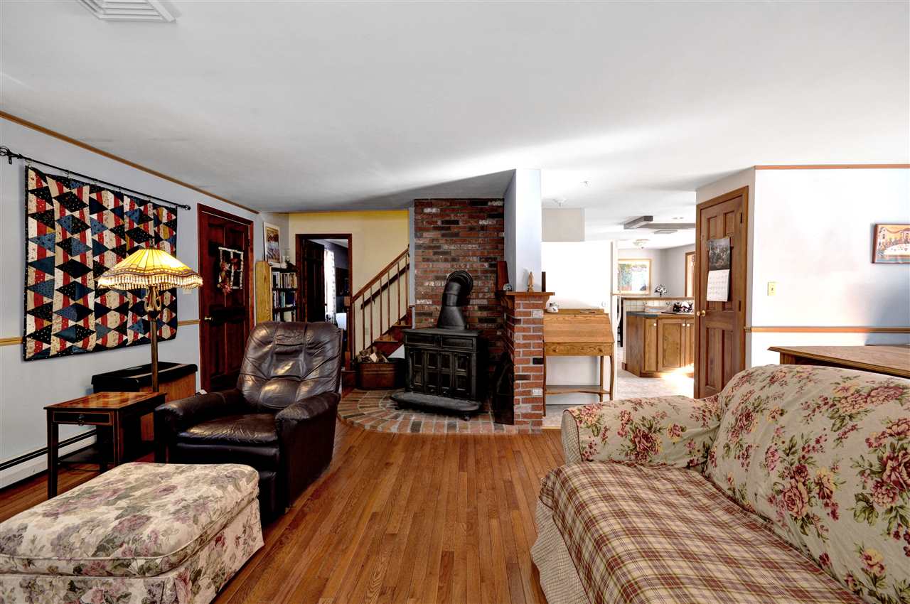105 Island Pond Road Derry, NH 03038 - Photo 17 of 33