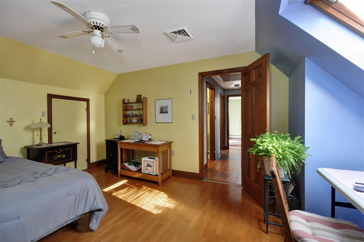 105 Island Pond Road Derry, NH 03038 - Photo 29 of 33