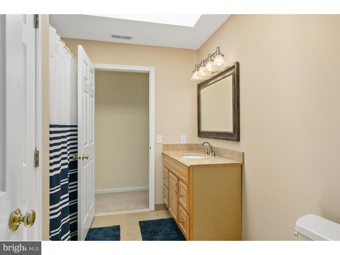 547 McKendimen Road Medford, NJ 08055 - Photo 25 of 32 Bathroom off Bedroom 4
