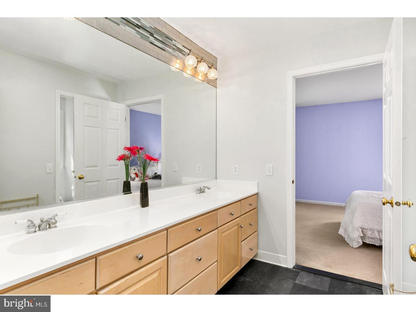 547 McKendimen Road Medford, NJ 08055 - Photo 26 of 32 Jack n Jill Bathroom