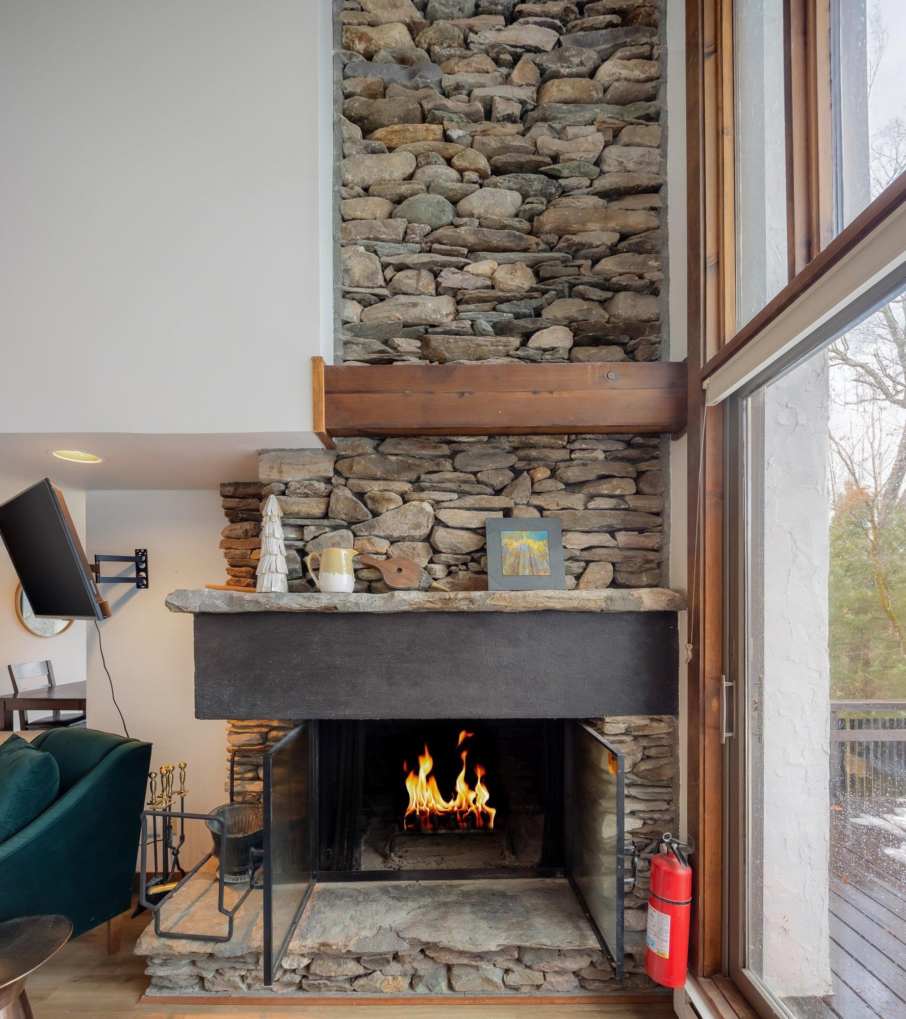 505 Cedarwood Road Stockbridge, VT 05772 - Photo 15 of 41