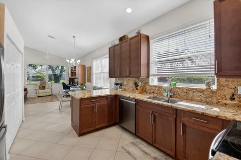 $595,000 | 10398 Gold Leaf Drive, Boynton Beach, FL 33437