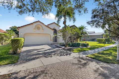 $595,000 | 10398 Gold Leaf Drive, Boynton Beach, FL 33437