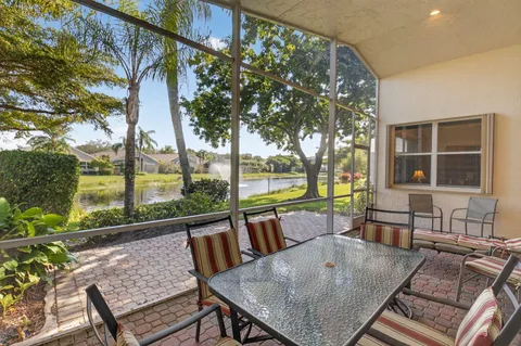 $595,000 | 10398 Gold Leaf Drive, Boynton Beach, FL 33437