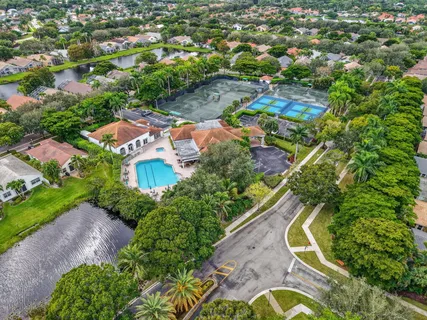 $595,000 | 10398 Gold Leaf Drive, Boynton Beach, FL 33437