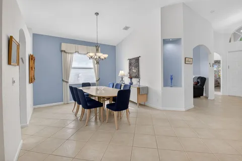 $595,000 | 10398 Gold Leaf Drive, Boynton Beach, FL 33437