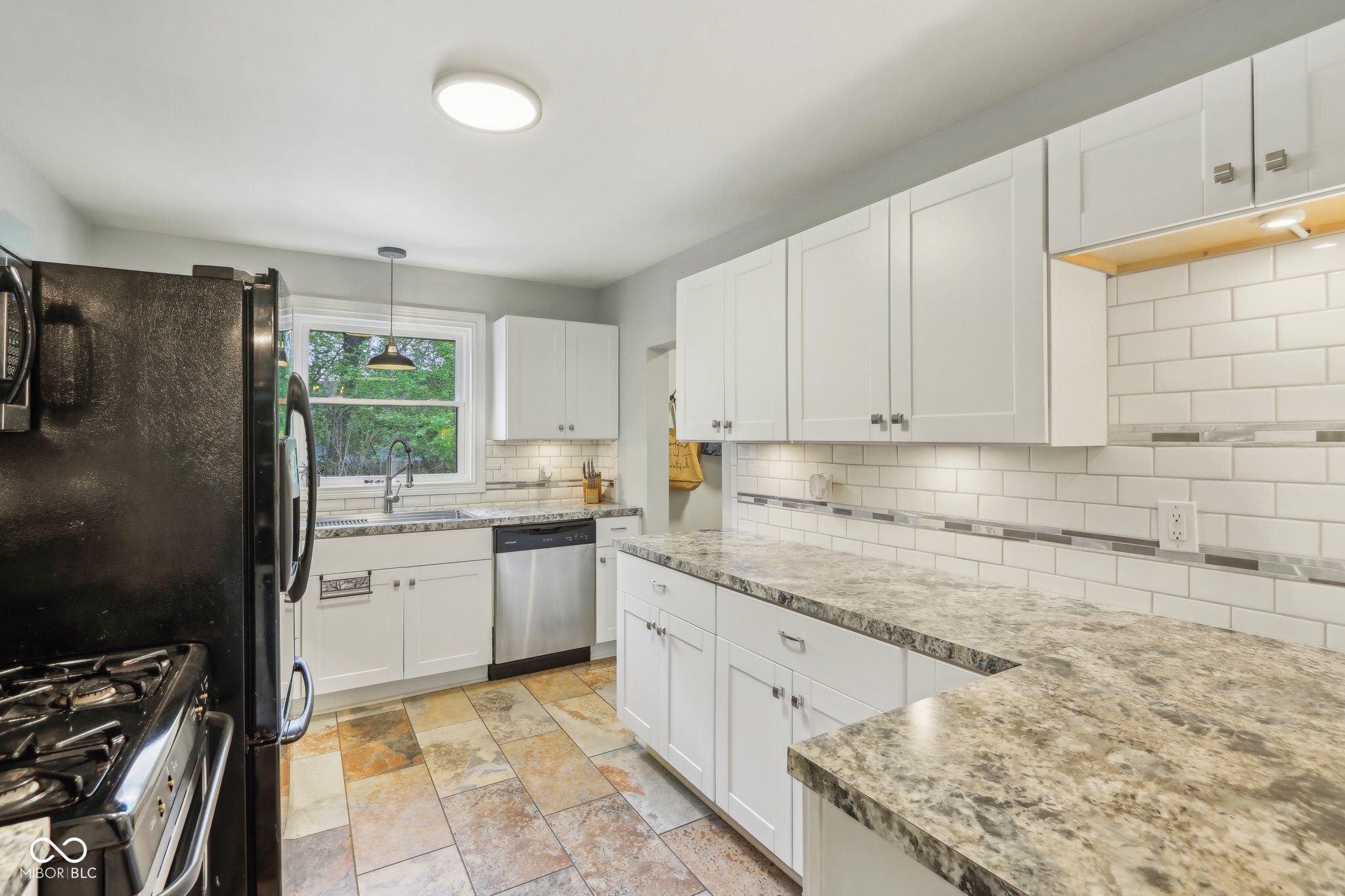 6481 Michigan Road Indianapolis, IN 46268 - Photo 15 of 41