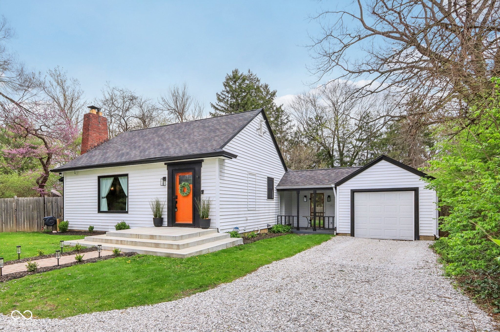 6481 Michigan Road Indianapolis, IN 46268 - Photo 2 of 41