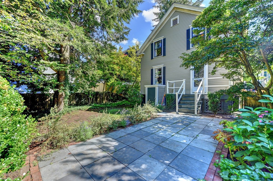 28 Creighton Street Providence, RI 02906 - Photo 43 of 48