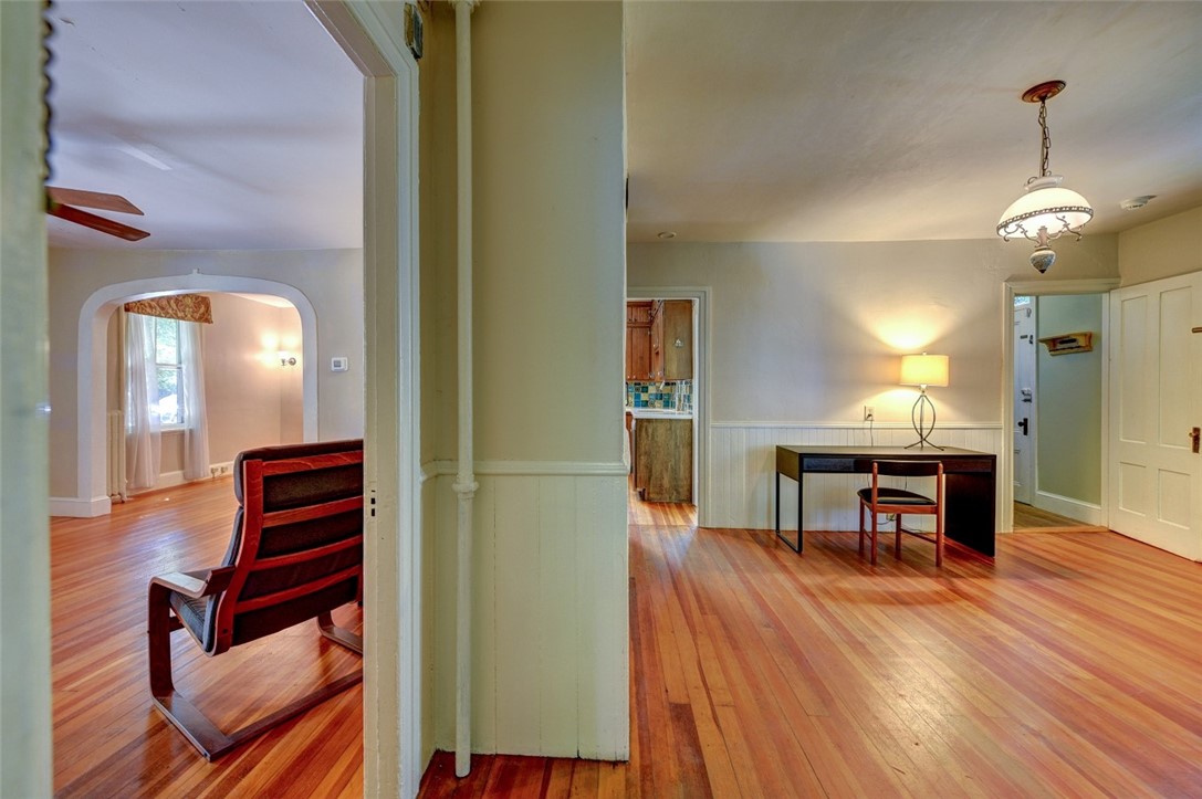 28 Creighton Street Providence, RI 02906 - Photo 7 of 48