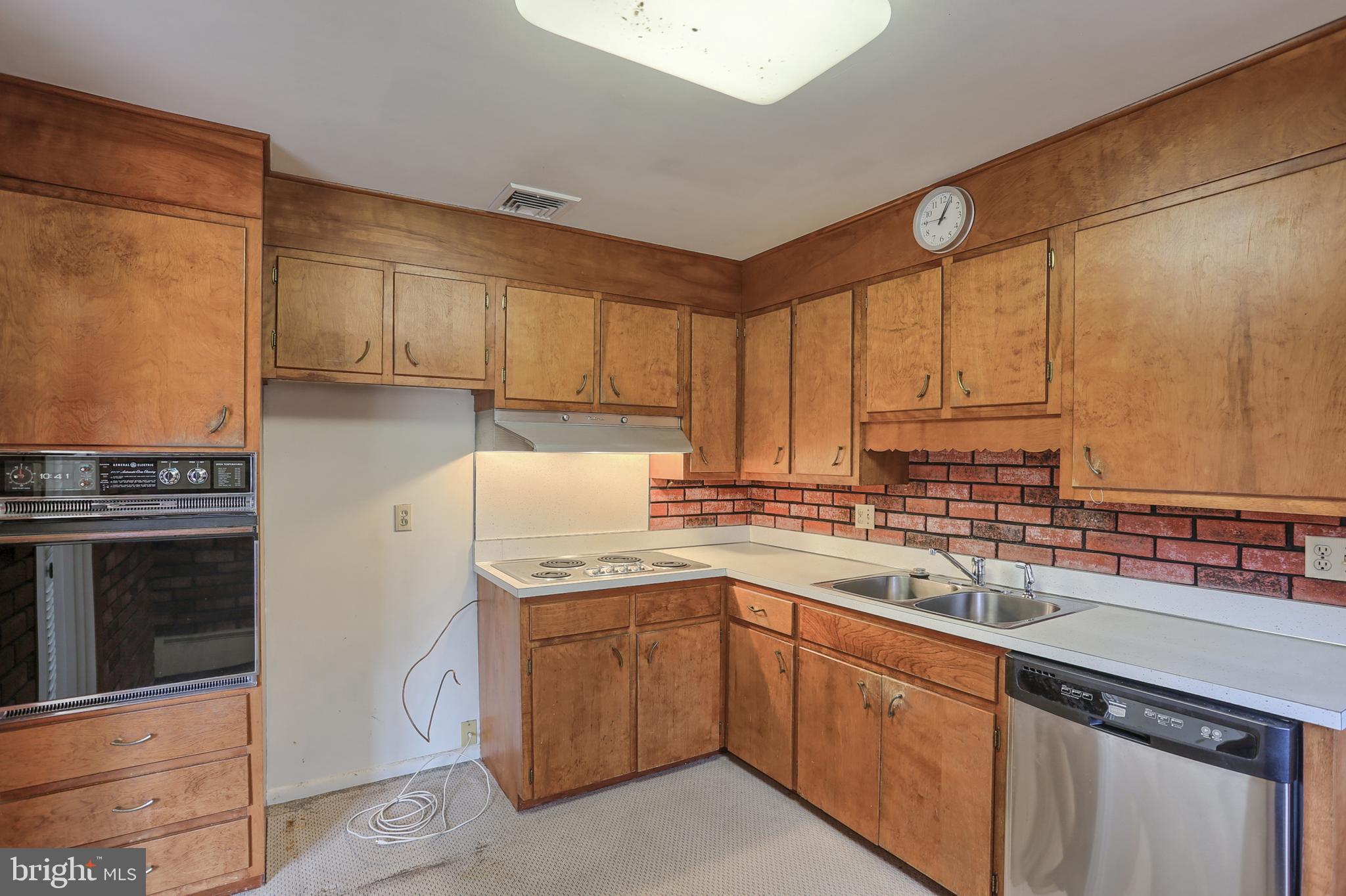 4502 Coventry Road Harrisburg, PA 17109 - Photo 13 of 33 Gallery Image 13