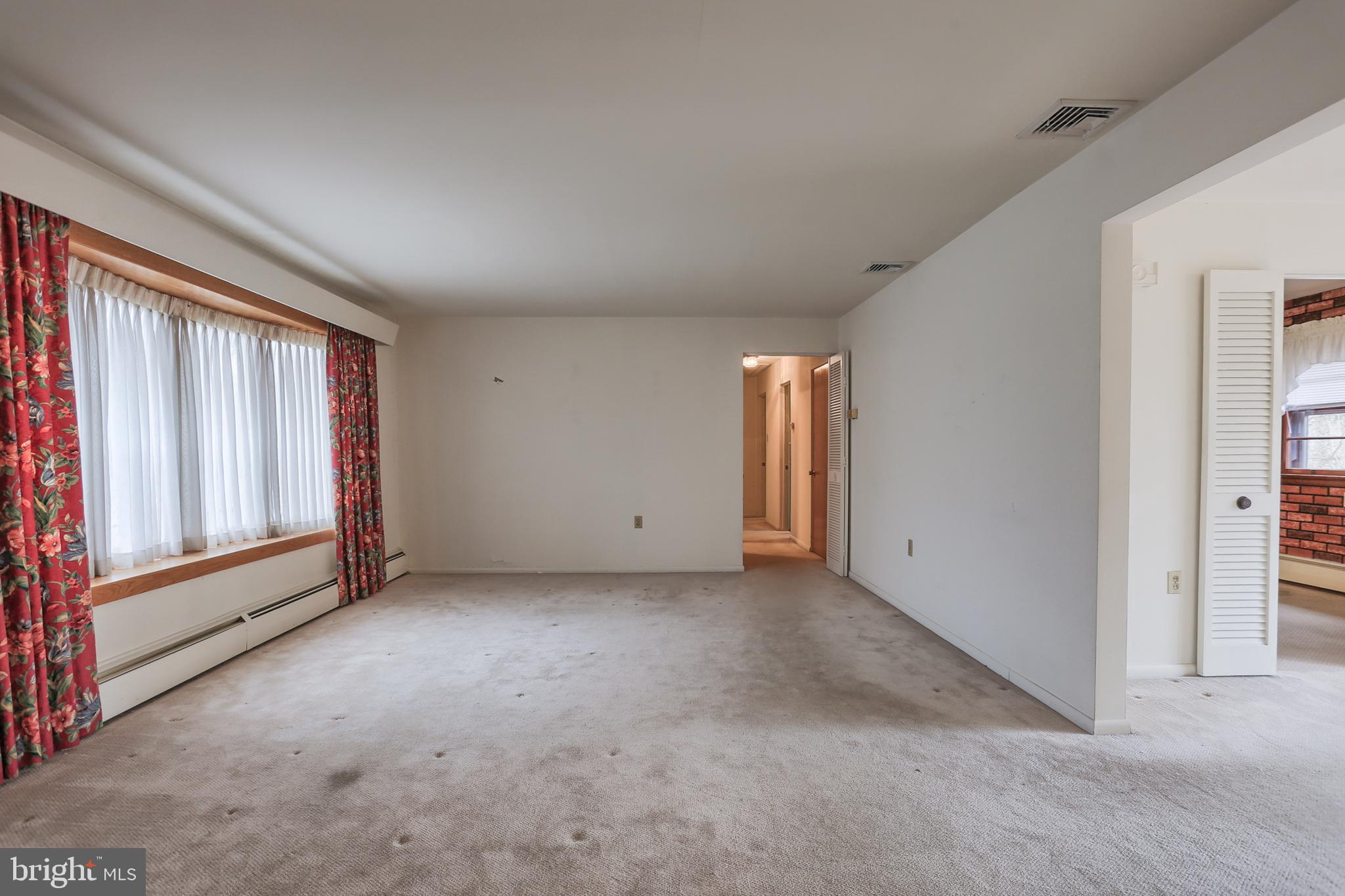 4502 Coventry Road Harrisburg, PA 17109 - Photo 7 of 33 Gallery Image 7