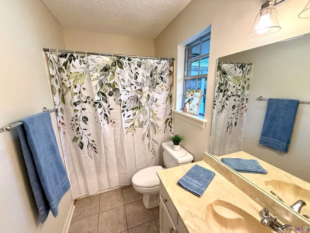 $2,000 | 1633 Brookhollow Drive, Baton Rouge, LA 70810