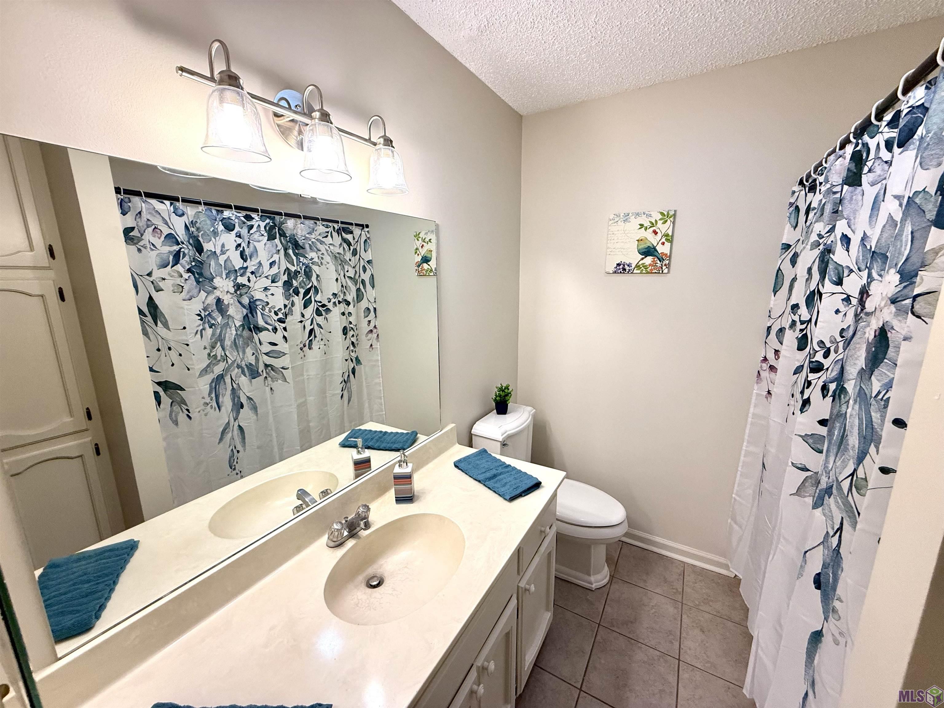 1633 Brookhollow Drive Baton Rouge, LA 70810 - Photo 2 of 21