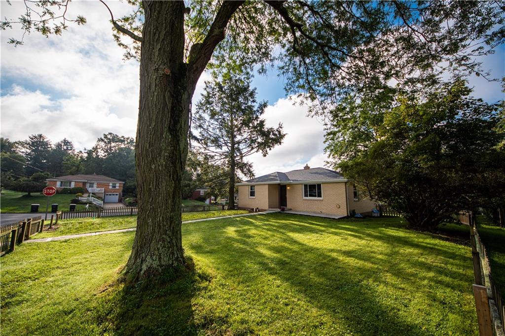 958 Rosalind Road Pittsburgh, PA 15237 - Photo 3 of 18 Gallery Image 3