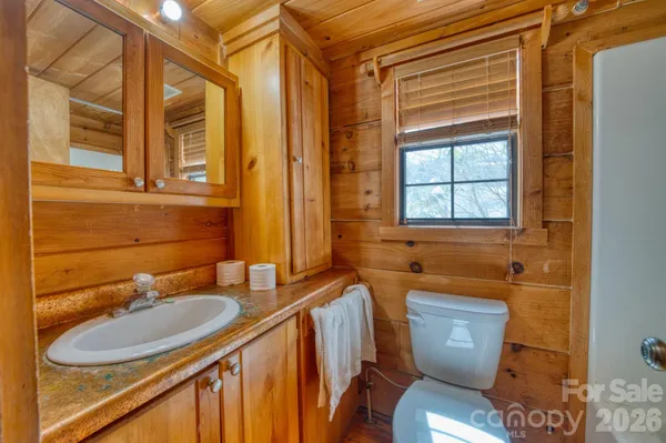 $500,000 | 292 Crow Lane, Burnsville, NC 28714
