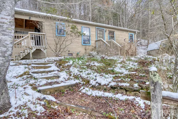 $500,000 | 292 Crow Lane, Burnsville, NC 28714
