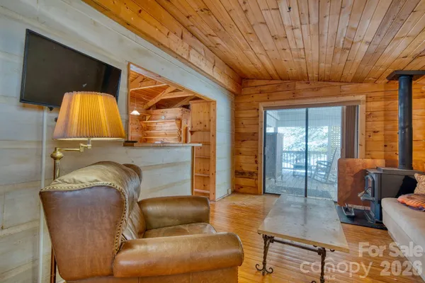 $500,000 | 292 Crow Lane, Burnsville, NC 28714